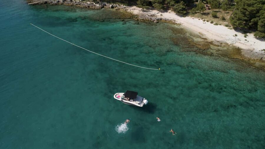 Rovinj: Rovinj Archipelago and South Coves Speedboat Tour - Red Island, Katarina Island, and the optional jumps