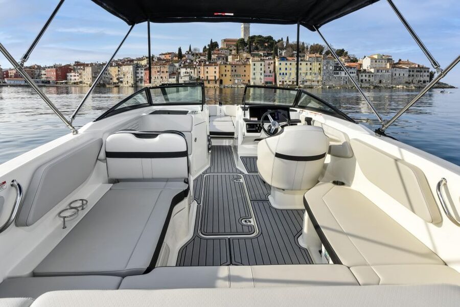 Rovinj: Rovinj Archipelago and South Coves Speedboat Tour - What the $494 group price buys you