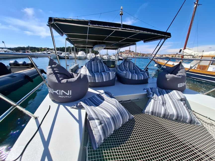 Rovinj: Sunset & dolphin group tours with Catamaran - Why the local guide matters