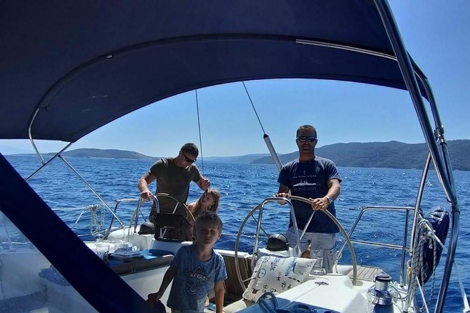 Sailboat tour to the islands - How the skipper can change the day
