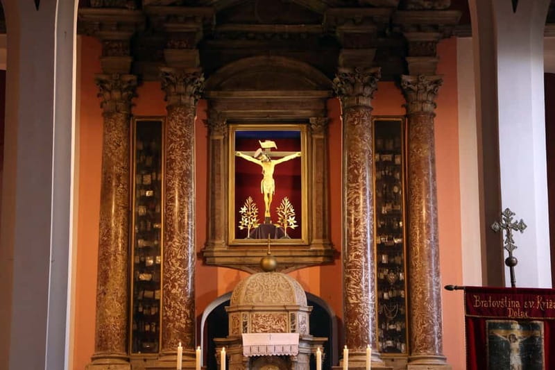 Šibenik: Medieval Night Walking Tour - St. Lawrence Monastery and the old town cave