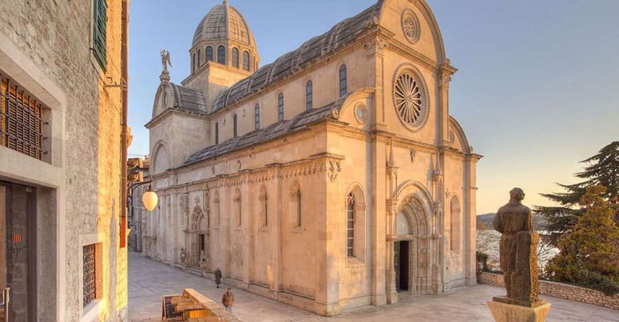 Šibenik walking tour in one hour! - The Churches of Medieval Šibenik’s Fraternities