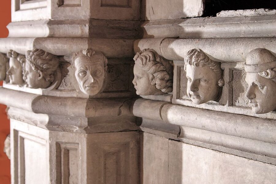 Šibenik walking tour in one hour! - Reaching the Cathedral Square