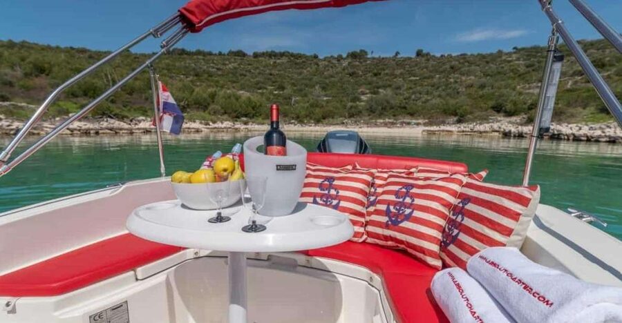 Šolta, Blue Lagoon and Brač Private Tour - The speedboat ride from Split