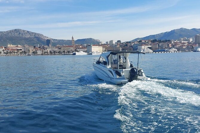 Speedboat transfer from Hvar town (Water taxi transfer) to Airport Split - Why this Hvar airport transfer is different