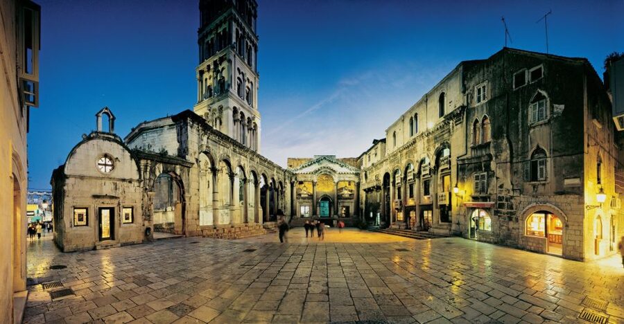 Split: 1.5-Hour Walking Tour and Diocletian's Palace - Comfort, heat, and stone streets