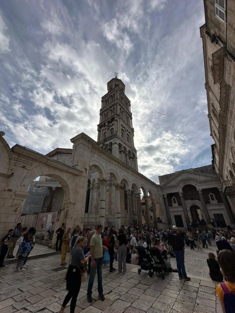 Split and Diocletian's Palace walking tour with a local guid - What makes the local guides useful
