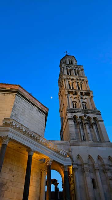 Split and Diocletian's Palace walking tour with a local guid - Starting at the southern entrance on the Riva