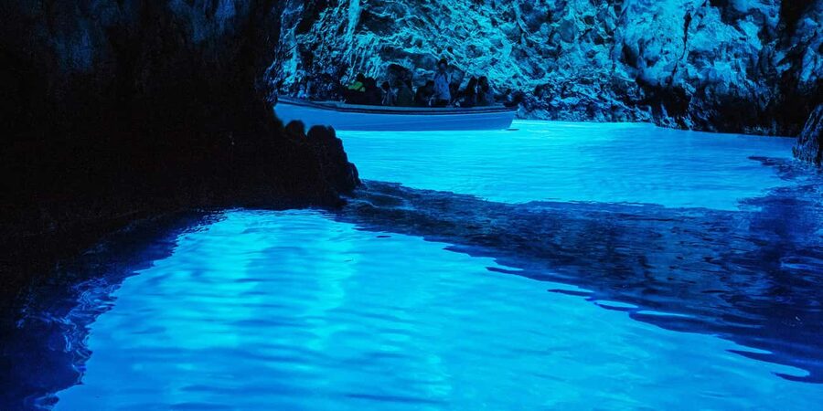 Split: Blue Cave & 5 Island Tour - The Blue Cave gives the day its wow moment