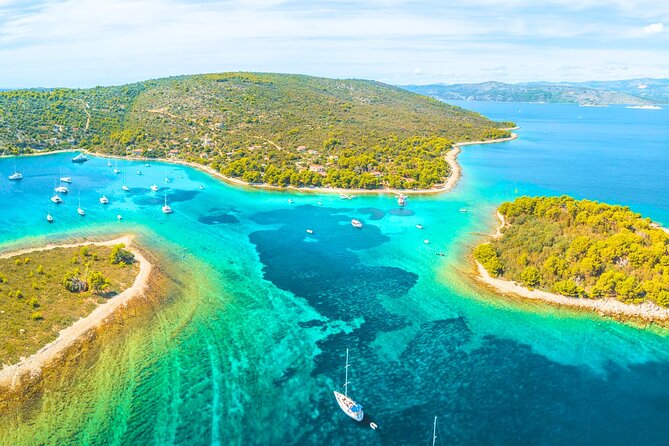 Split: Blue Lagoon & 3 Islands Speedboat Tour - Small group - Maslinica on Šolta: a quieter island pause