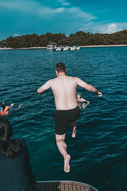 Split: Blue Lagoon and 3 Islands Group Boat Tour - Who should book this boat tour?