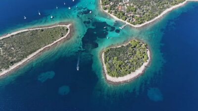 Blue Lagoon and 3 Islands Group Boat Tour