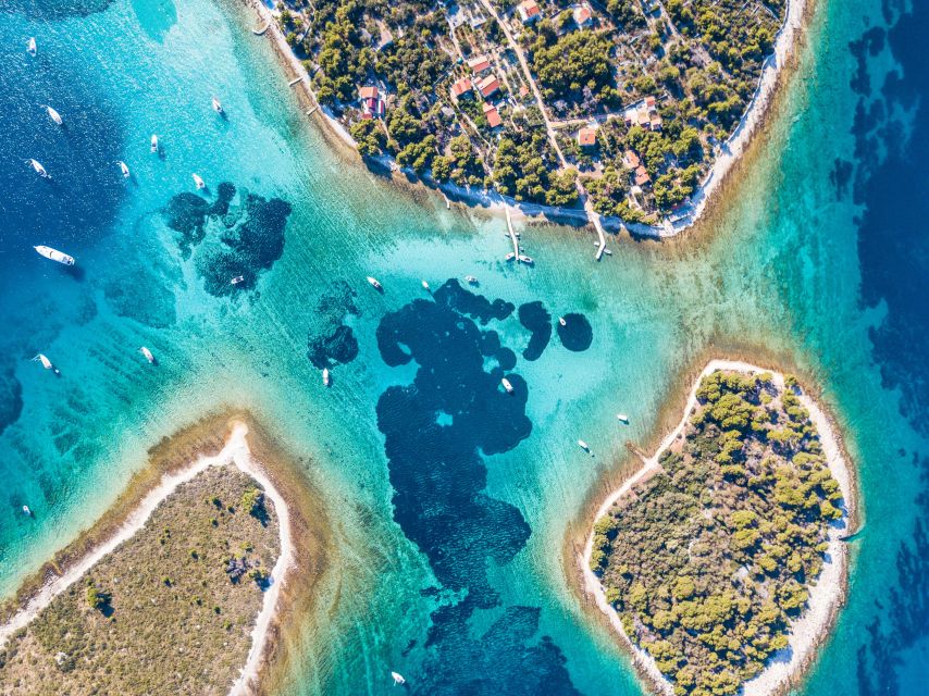 Split: Blue Lagoon and Šolta Boat Tour with Lunch and Drinks - Key points at a glance