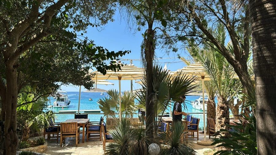 Split: Blue Lagoon, Hvar and 5 Islands Small Group Boat Tour - The Blue Lagoon finale