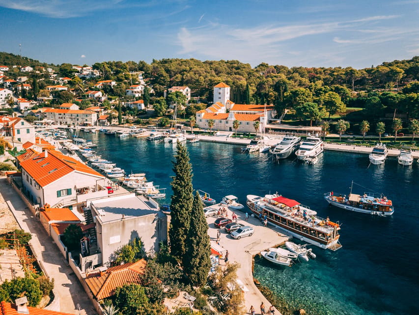 Split: Blue Lagoon, Shipwreck and Šolta with Food and Drinks - The cruise back to Split