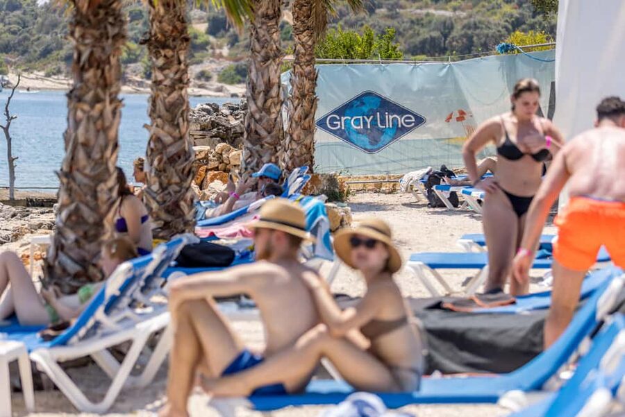 Split: Blue Lagoon, Shipwreck, & Šolta with Lunch & Drinks - Maslinica, Šolta’s small harbor village