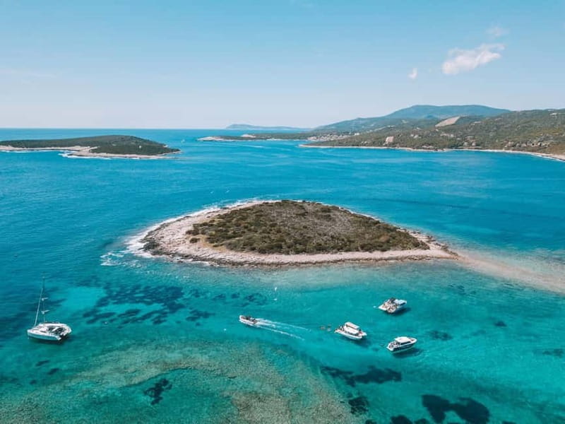 Split: Boat Tour to Blue Cave, Vis, Blue Lagoon, Hvar, Brač - Two hours to explore Hvar Town