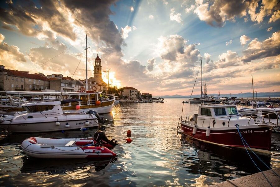 Split: Brac Island and Sutivan Village Sunset Boat Tour - Key points to know before booking
