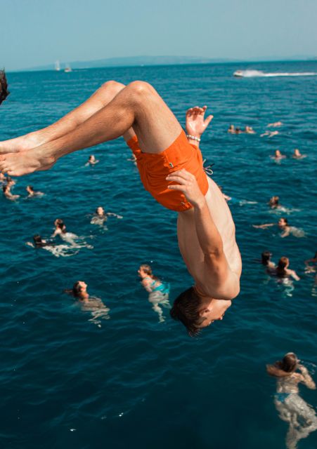 Split: Captain’s Boat Party – Blue Lagoon, DJ & Free Shots - What $45 includes, and what it does not