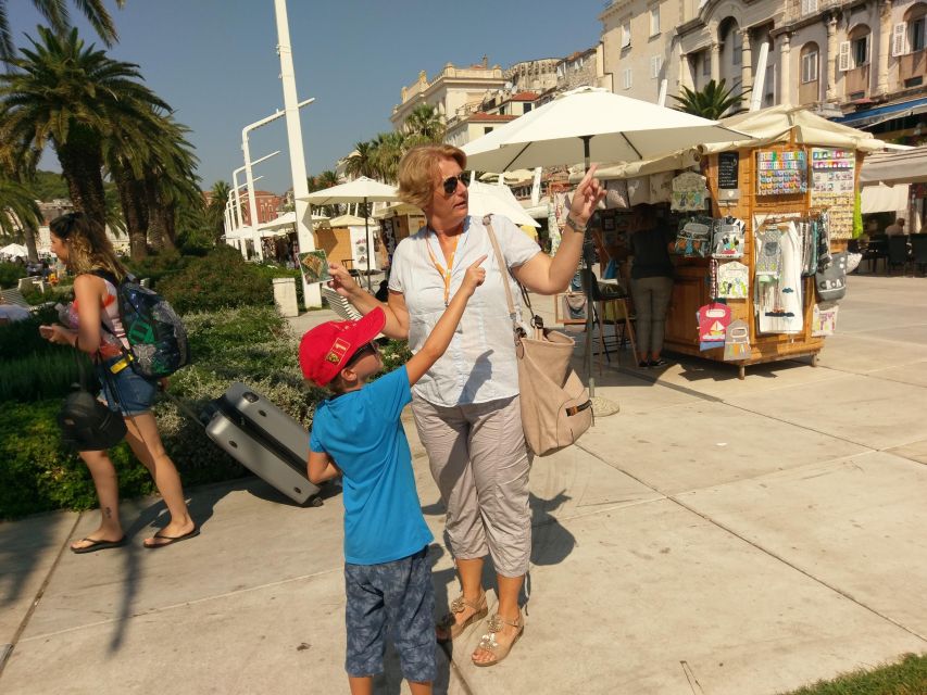 Split: city center private walking tour 2 h - Riva and the Green Market: modern Split at street level