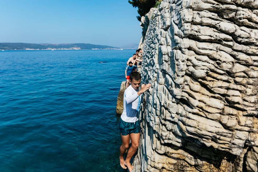 Split: Cliff Jumping & Deep Water Solo Tour - A realistic three-hour rhythm