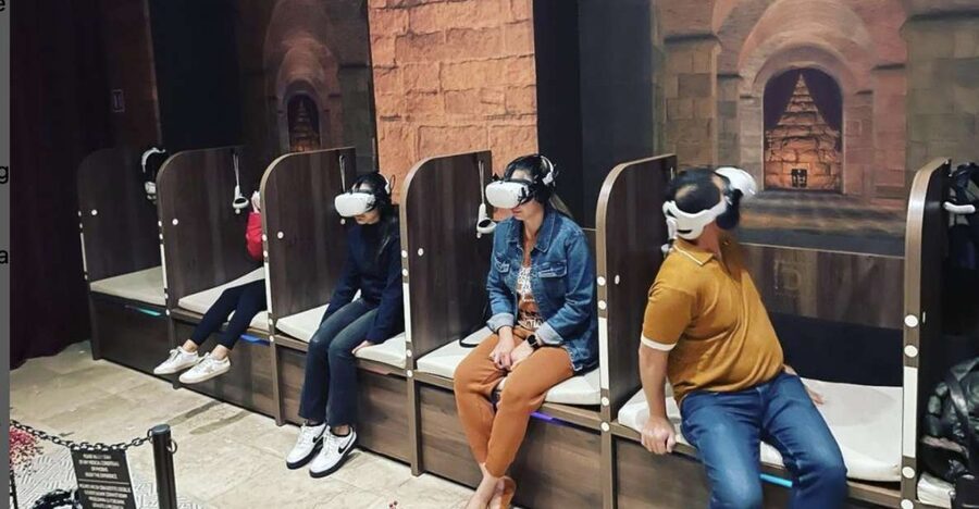 Split: Diocletian's Palace Virtual Reality Experience - Putting on the headset in an air-conditioned room