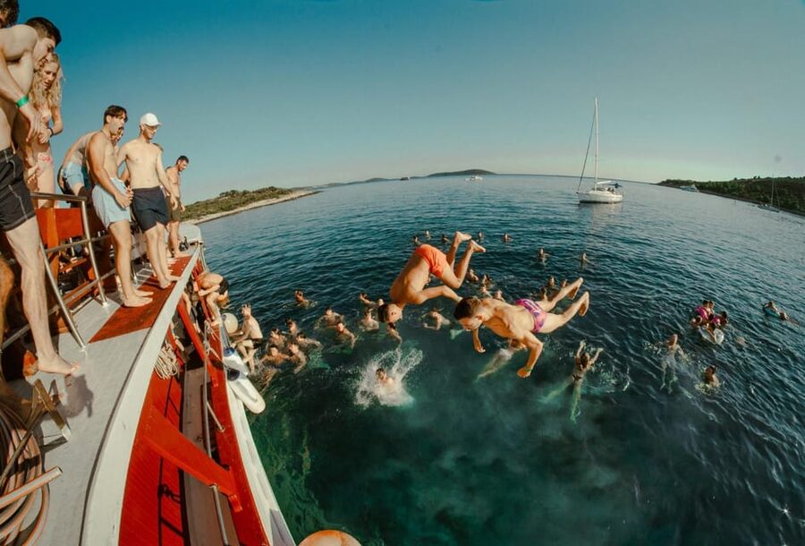Split: Floating Festival Boat Party with Electronic Music - Blue Lagoon gives you an hour in the water