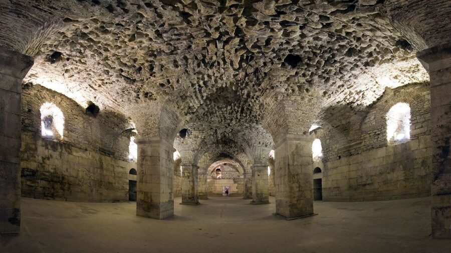 Split: Game of Thrones Tour with Diocletian's Palace Cellar - The Unsullied patrol route and Meereen in Split