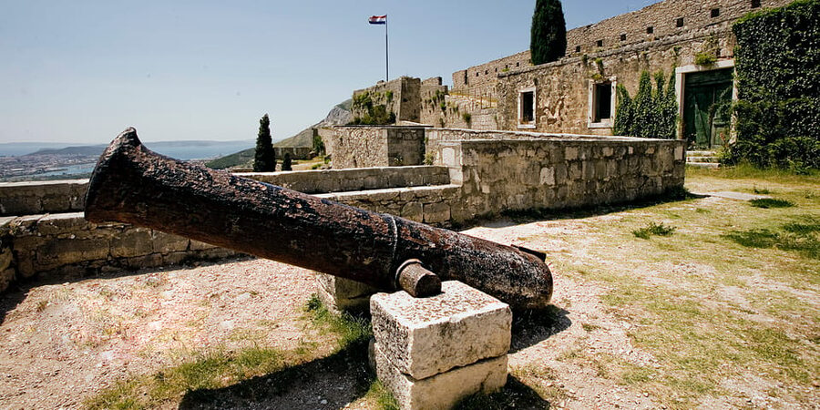 Split: Klis Fortress GOT and Olive Museum Entry Tickets - Entering the fortress called the Key to Dalmatia
