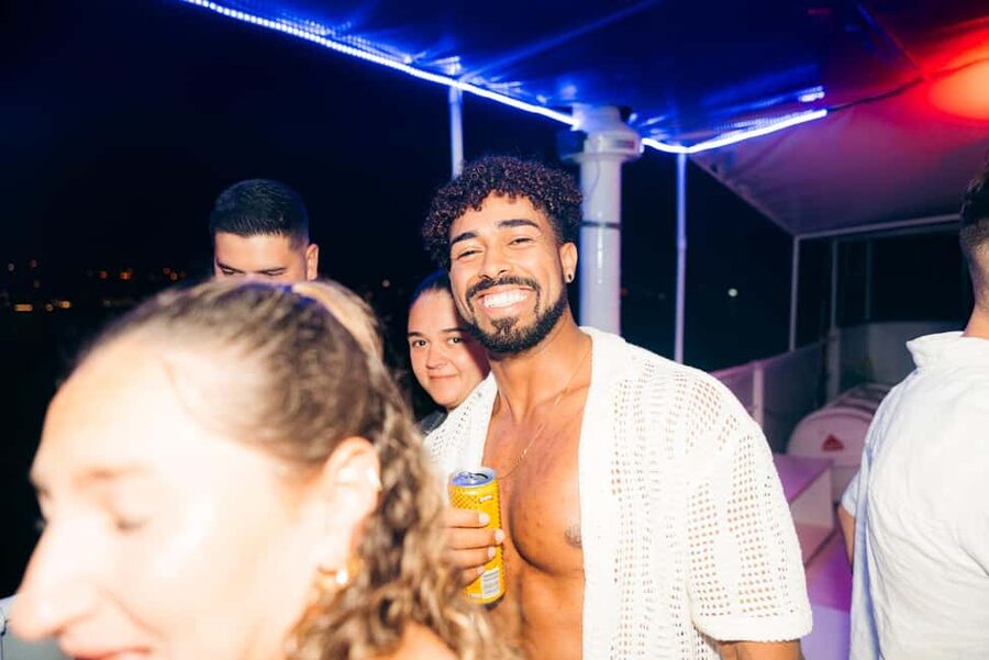 Split: Night Boat Party with Free Shots, Dj and After Party - A Boat Party That Starts Before the Clubs