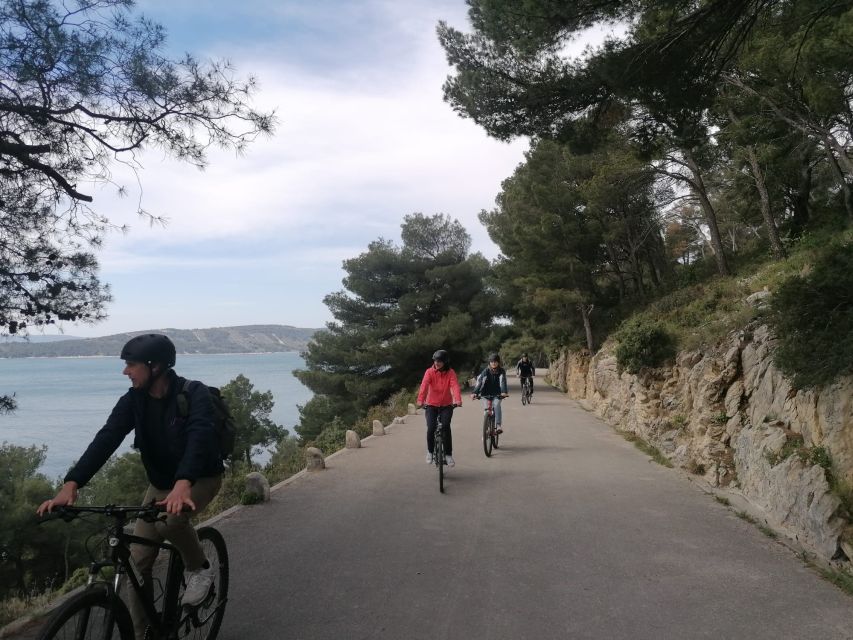 Split: Old Town Guided Bike Tour with Poljud Stadium - Key points to know before booking