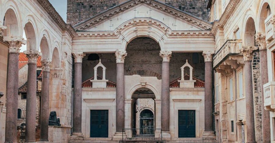 Split: Palace & Old Town Private Walking Tour-Entrance incl. - The Peristyle and the Emperor’s Public Image