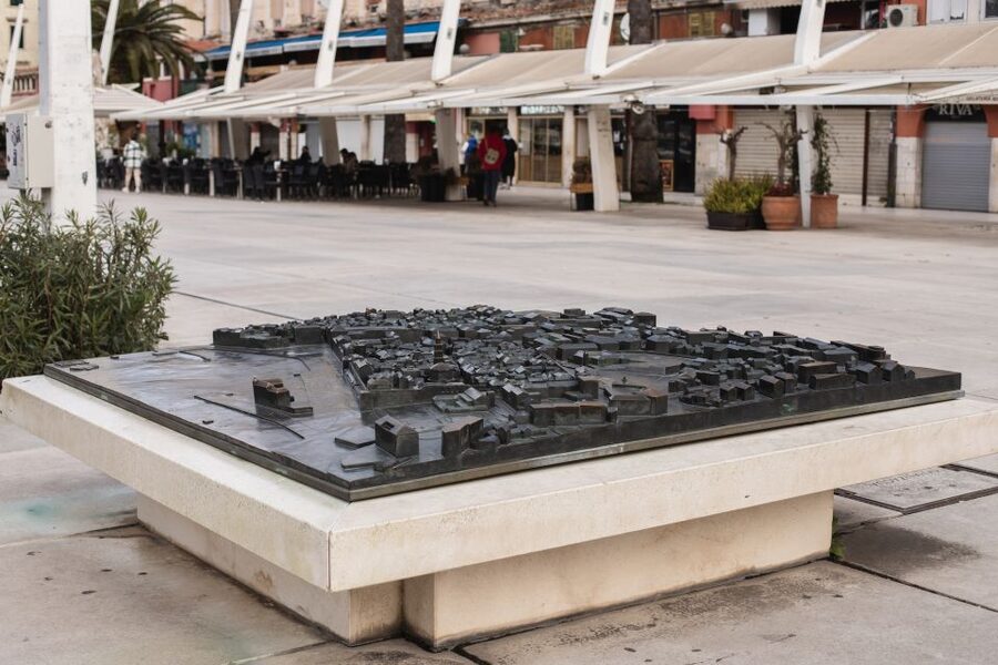 Split: Palace & Old Town Private Walking Tour-Entrance incl. - Jupiter’s Temple and the Baptistery