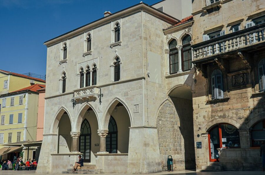 Split: Palace & Old Town Private Walking Tour-Entrance incl. - Gates, Vestibule, and the Palace’s Working Parts