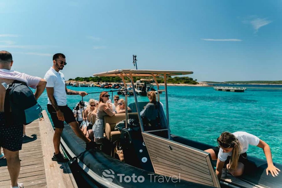 Split/Podstrana: Blue Cave, Hvar & 6 Islands Speedboat Trip - Budikovac Blue Lagoon for swimming and snorkeling