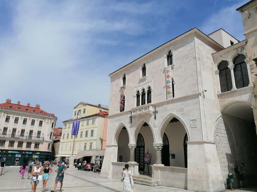 Split; Private Morning Walking Tour in Split - Peristil, the palace’s grand public space