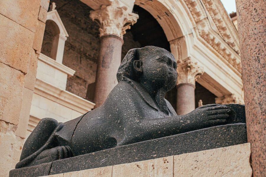 Split: Private Walking Tour for Families with kids (5-17y) - Should you book it?
