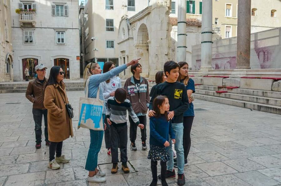 Split: Private Walking Tour for Families with kids (5-17y) - How the puzzles suit ages 5 to 17