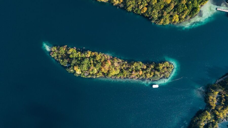 Split: Self-Guided Plitvice Lakes Day Tour with Boat Ride - What self-guided really means here