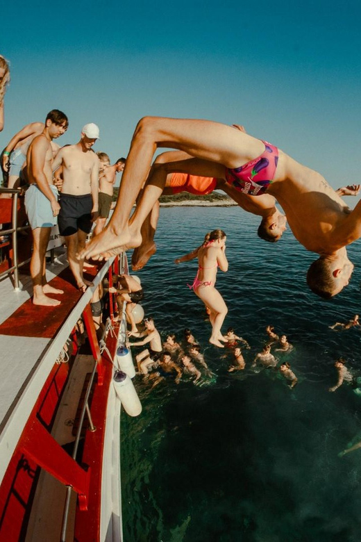 Split: Sunset Boat Party with Live DJs and Blue Lagoon Swim - Free photographs and the sunset return