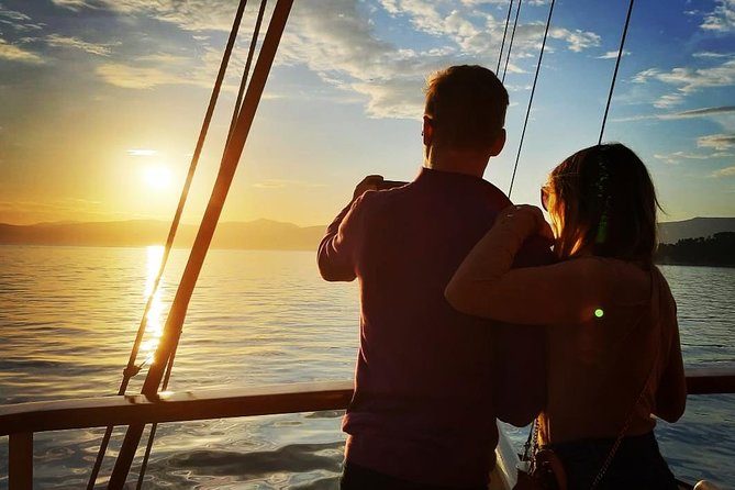 Split Sunset Cruise With Live Music - Seating, comfort, and the best place to sit