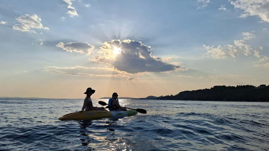 Split: Sunset Guided Kayaking Tour - What the 150-minute schedule feels like
