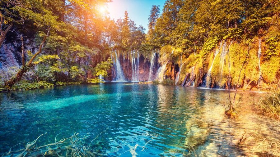Split: Transfer to Zagreb with Plitvice Lakes Entry Tickets - Should you book it?