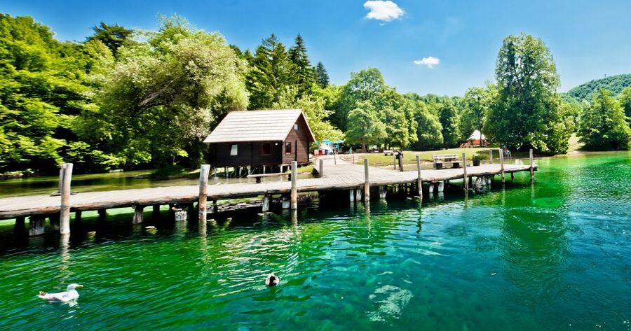 Split: Transfer to Zagreb with Plitvice Lakes Entry Tickets - Who should book this transfer?