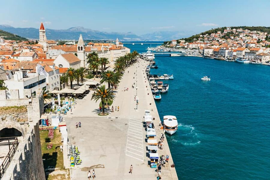 Split/Trogir: Blue lagoon and 3 islands speedboat tour - The Blue Lagoon is for swimming, not a private beach escape