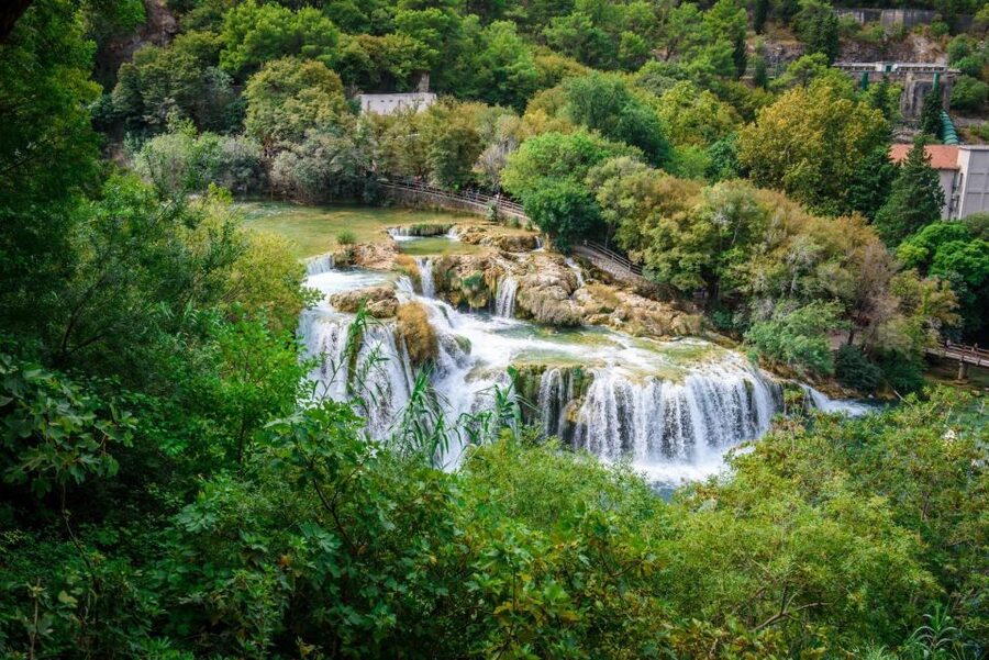 Split/Trogir: Krka National Park Day Trip with Wine Tasting - Free time in Skradin: swim or explore