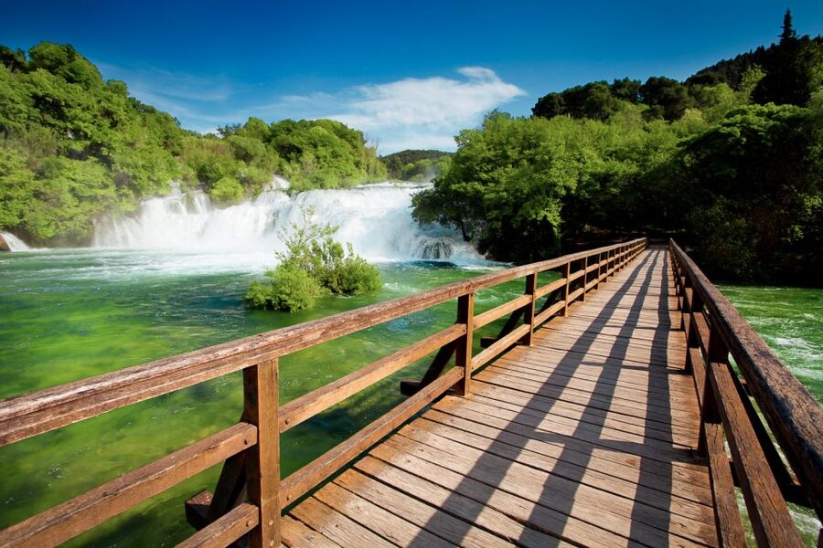 Split & Trogir: Krka Waterfalls & Swimming in Primošten - Walking to Skradinski buk