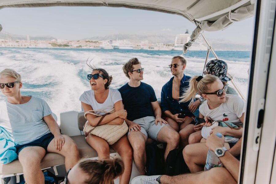 Split & Trogir: Private Blue Lagoon & Wine Tasting Boat Tour - Stomorska adds a real island lunch stop
