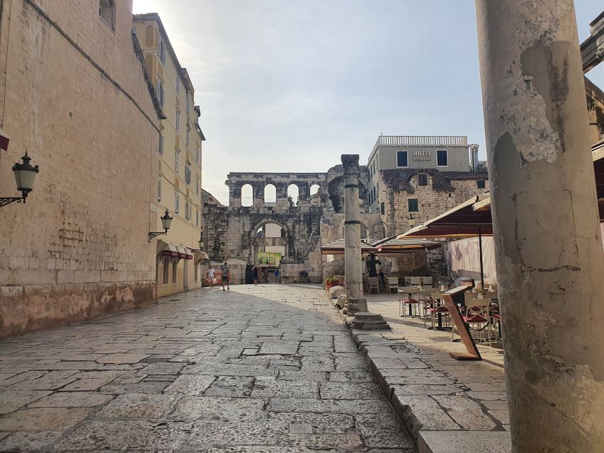 Split: Walking tour of Split with a 'Magister' of History - Reading the palace as a living neighborhood