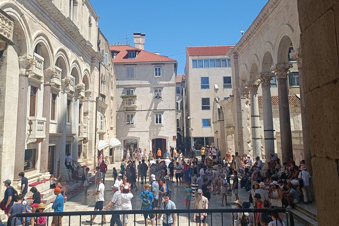 Split Walking Tour with Professor of History - Saint Domnius and Jupiter’s Temple show the palace changing